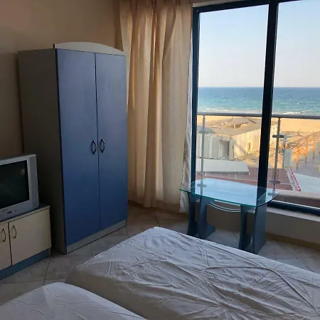 Apartmán Апартамент С Изглед Към Морето *
